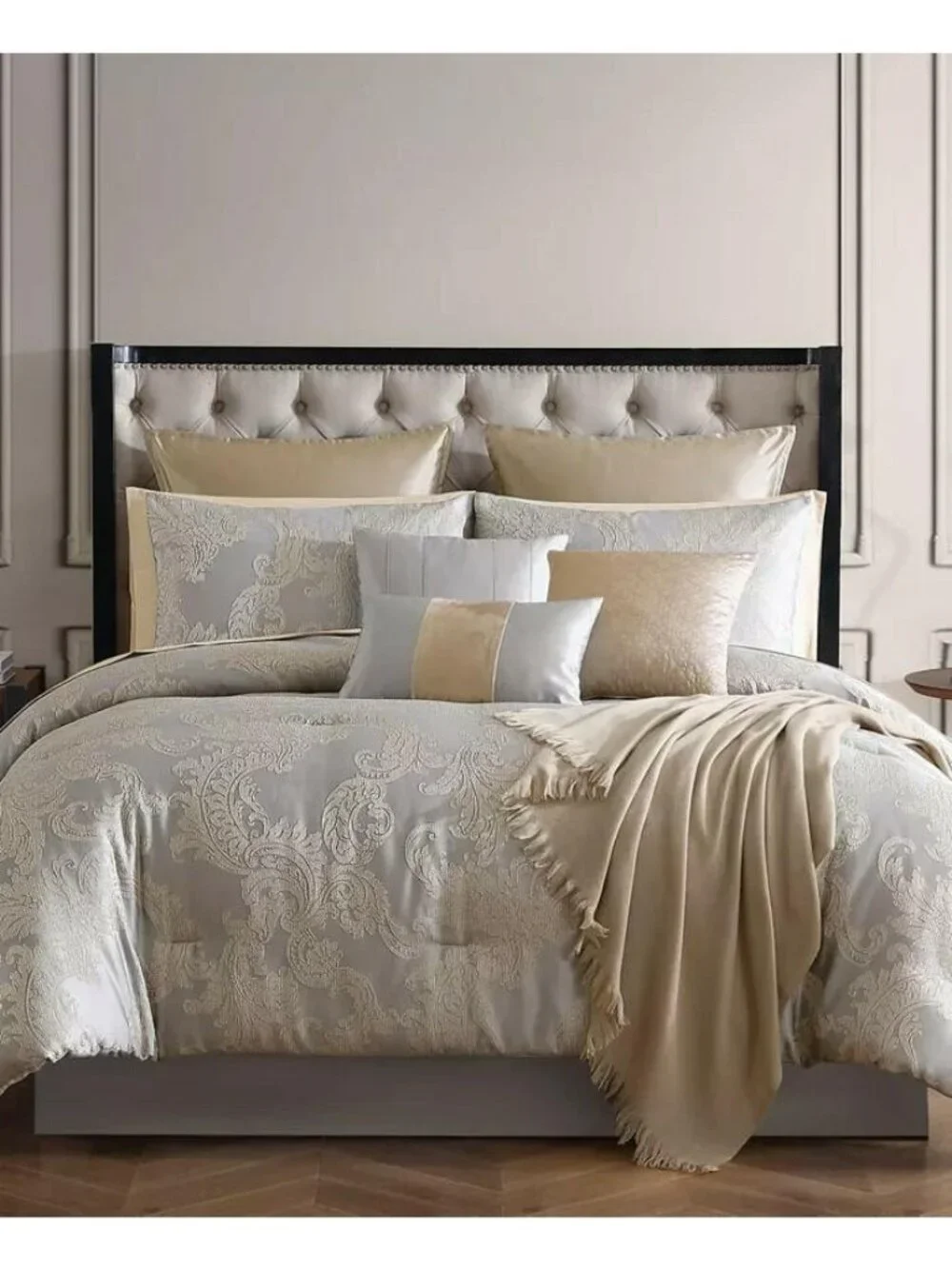 Hallmart Collectibles Olivia 14Pc Comforter Set Queen Including sheets MSRP $360
